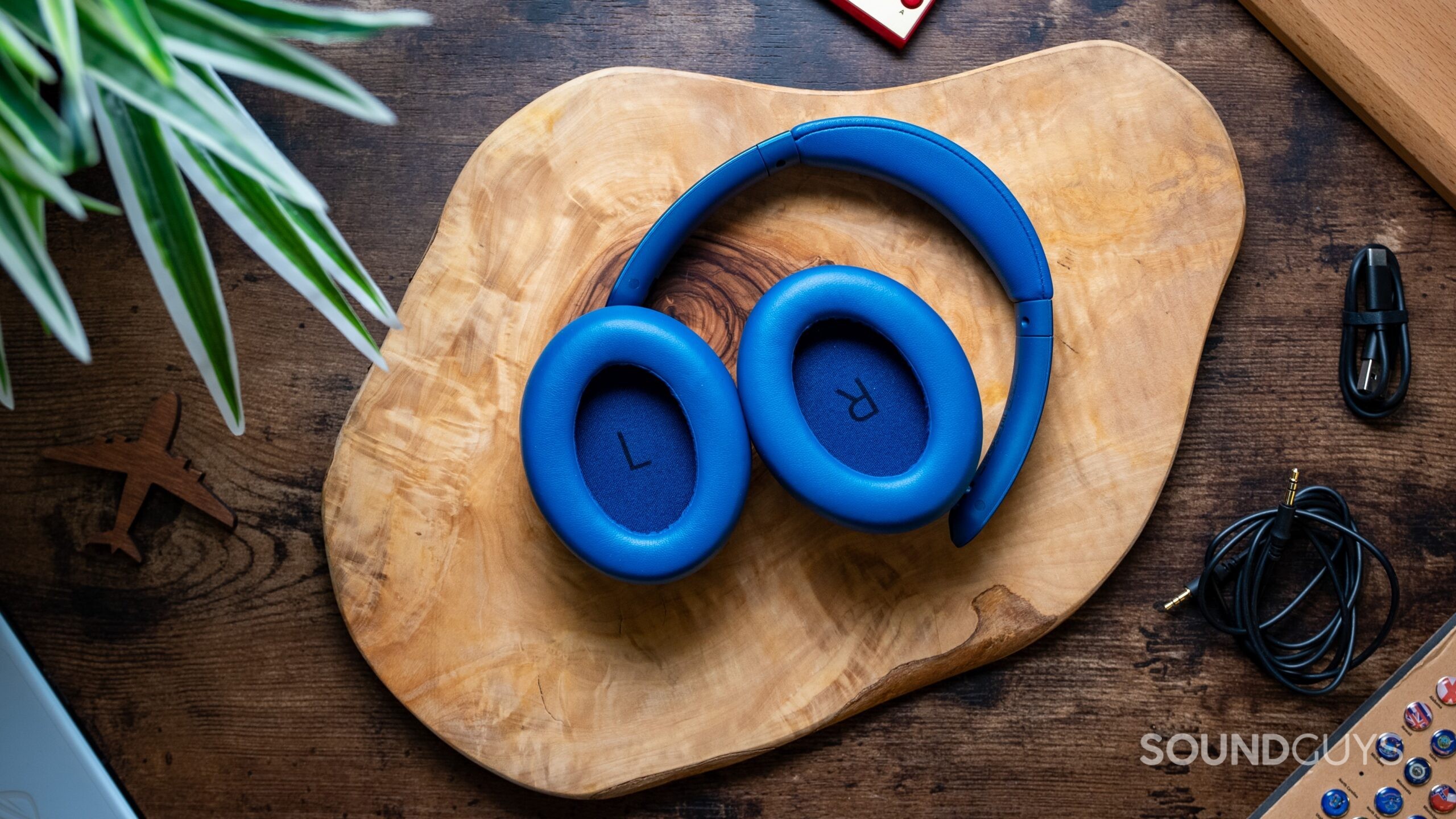 1MORE SonoFlow Headphones Featured Image #3 Top view showing the SonoFlow Headphones inner ear pads slightly folded