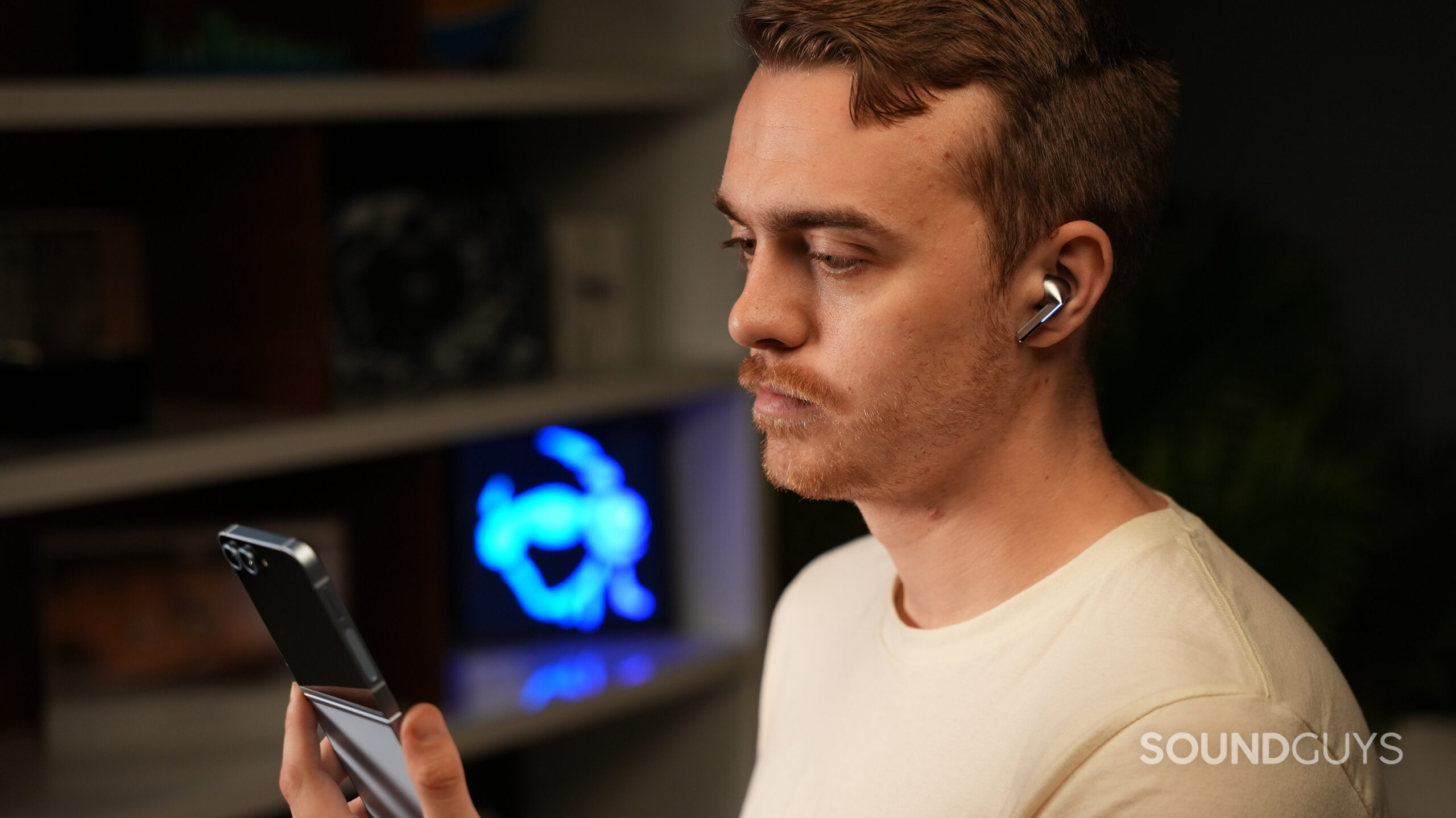 Adam wearing Galaxy Buds3 Pro Blade Lights Adam wearing Galaxy Buds3 Pro Blade Lights