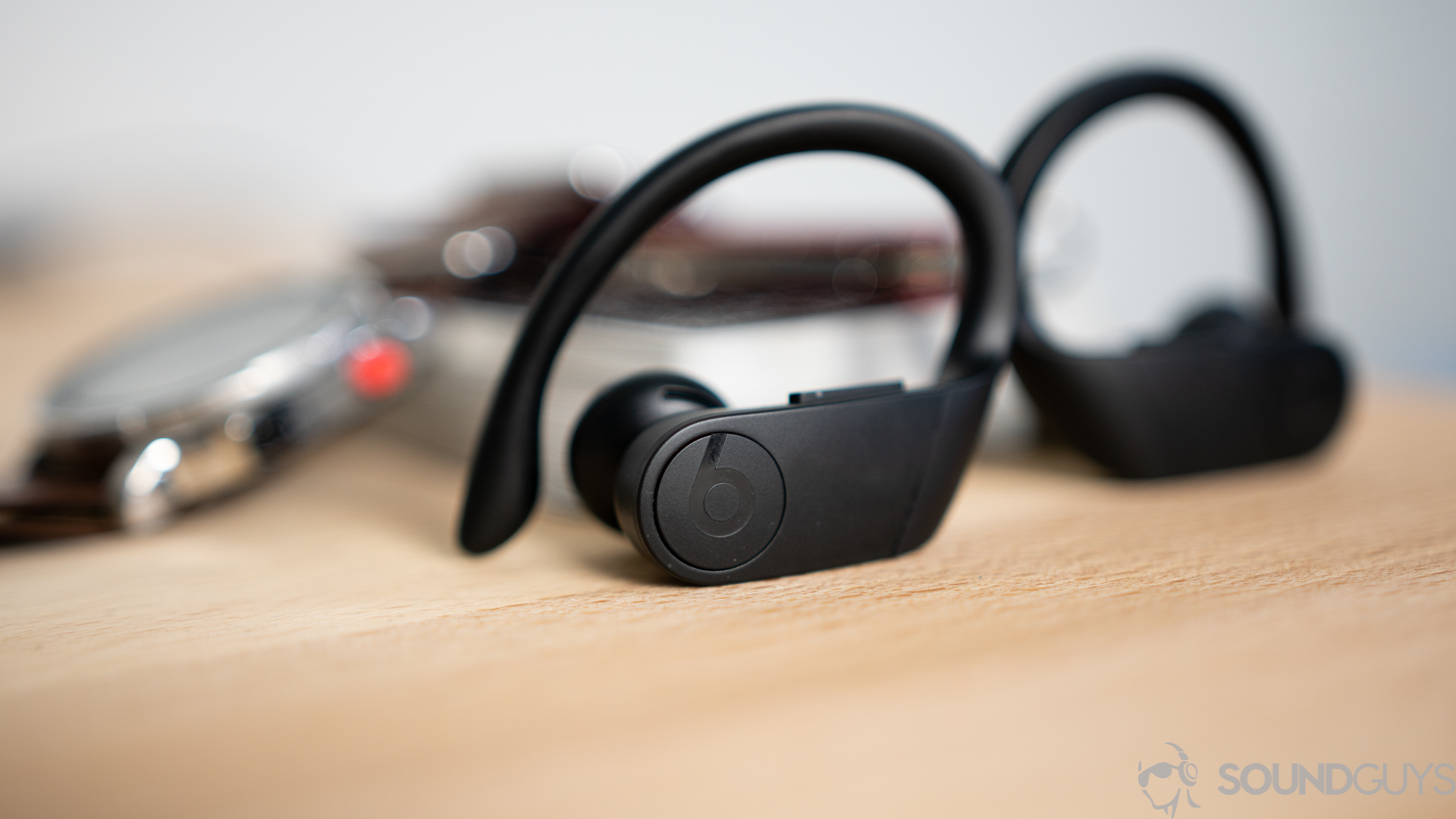 Beats Powerbeats Pro-5 The playback control buttons on the Beats Powerbeats Pro.