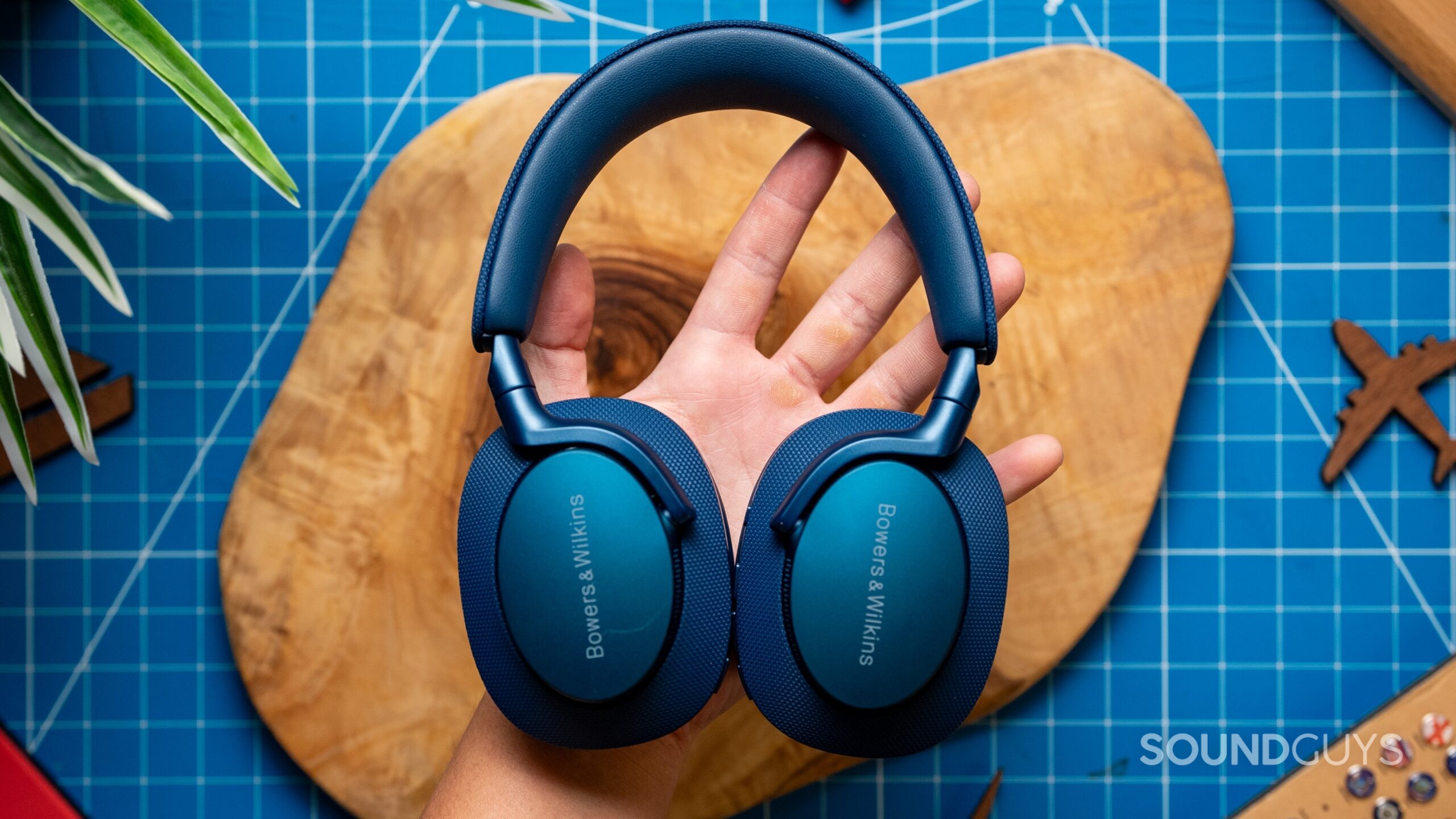 Bowers _ Wilkins PX7 S2E Headphones Featured Image #2 Bowers & Wilkins Px7 S2e