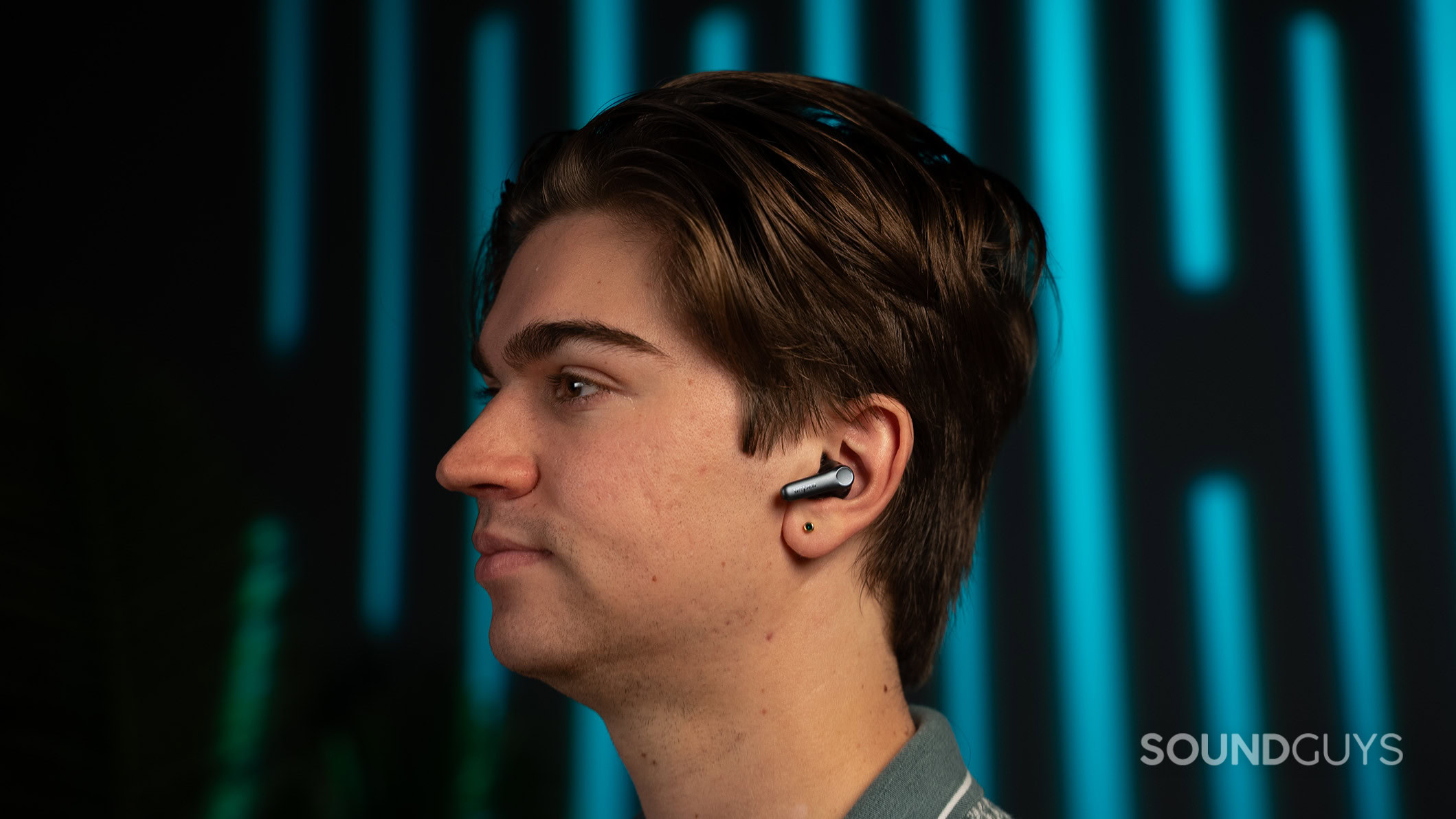 EarFun AirPro 4 on man A man wearing the EarFun Air Pro 4 earbuds.