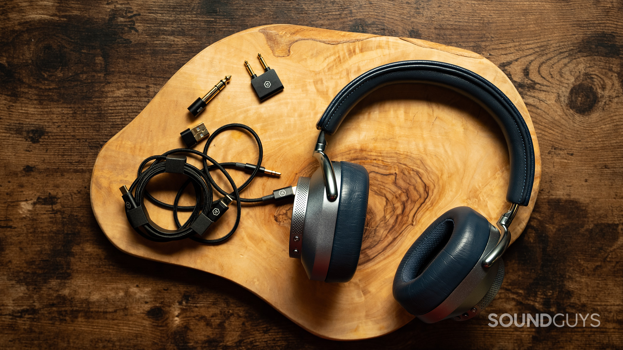Master & Dynamic MW75 accesories