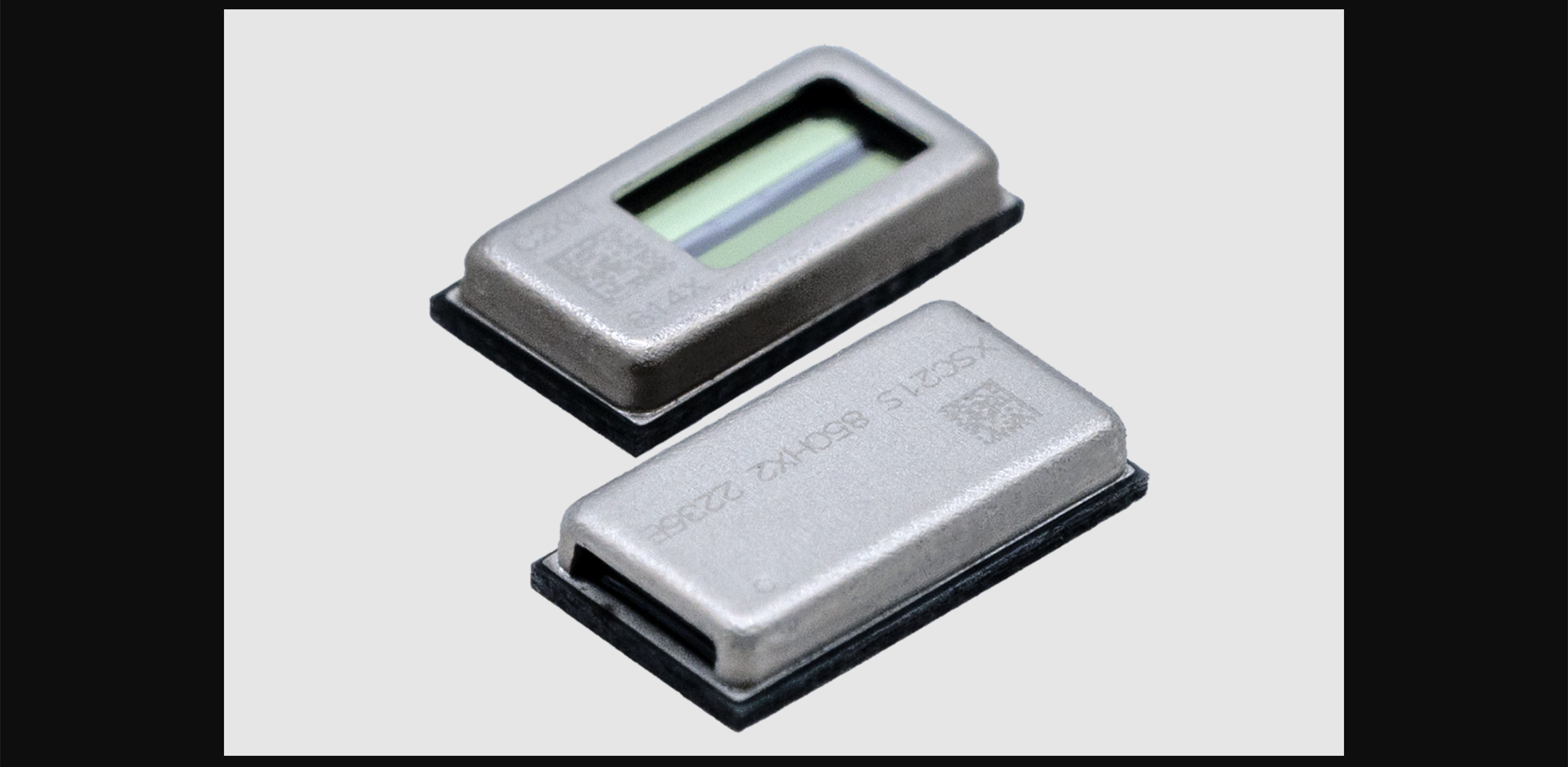 xMEMS Cowell Illustration of two examples of tint MEMS speakers packages
